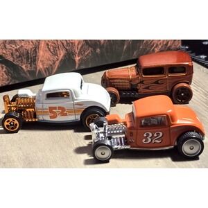 Hw Hot Wheels , 32 Ford Diecast 2001 ,32‎ Ford 52 1997  Flames 2001. dragster